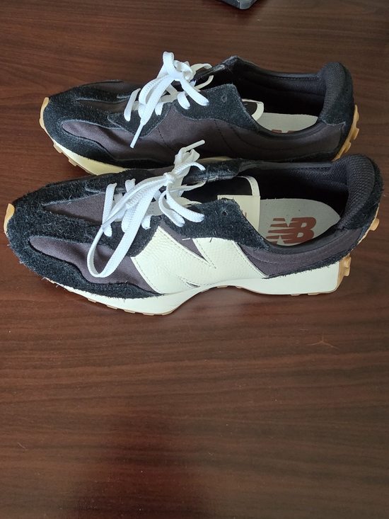 New Balance Shoes - New Balance 327 Women's Black / White Running Shoes